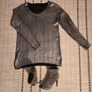 Boutique silver oversized sweater. 1 size fits all. Brand elan.